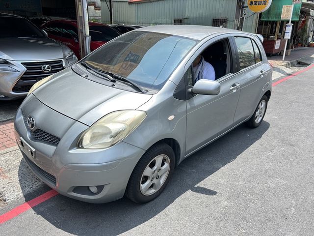 TOYOTA豐田 YARIS  第2張相片