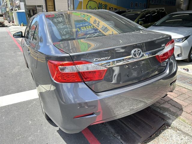TOYOTA豐田 CAMRY  第3張相片