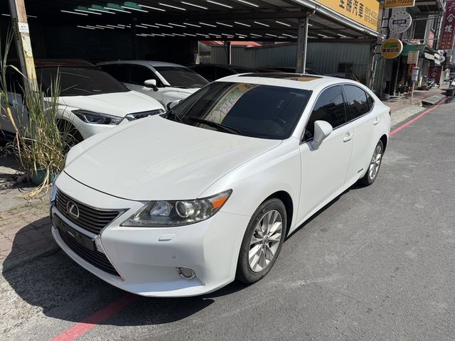 LEXUS凌志 ES300H  第2張相片