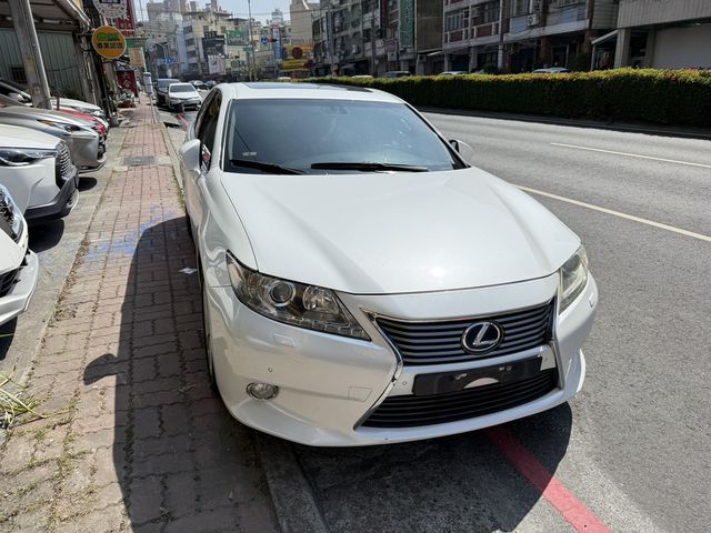 LEXUS凌志 ES300H  第6張相片