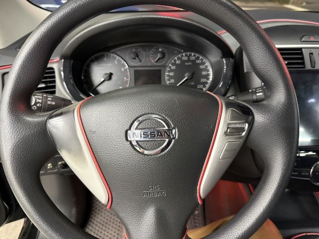 NISSAN日產 TIIDA  第10張相片