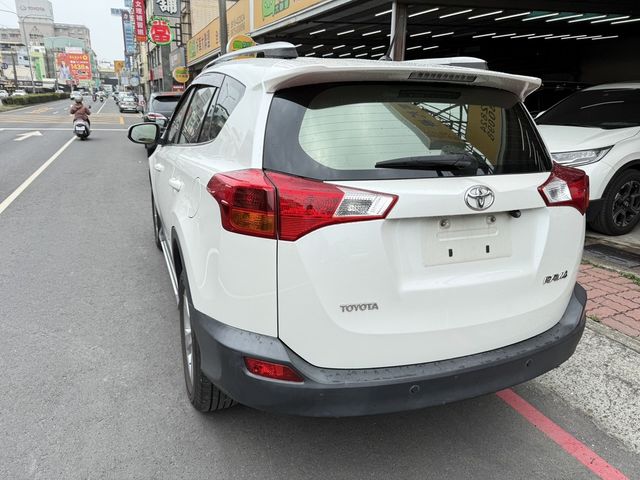 TOYOTA豐田 RAV4  第3張相片