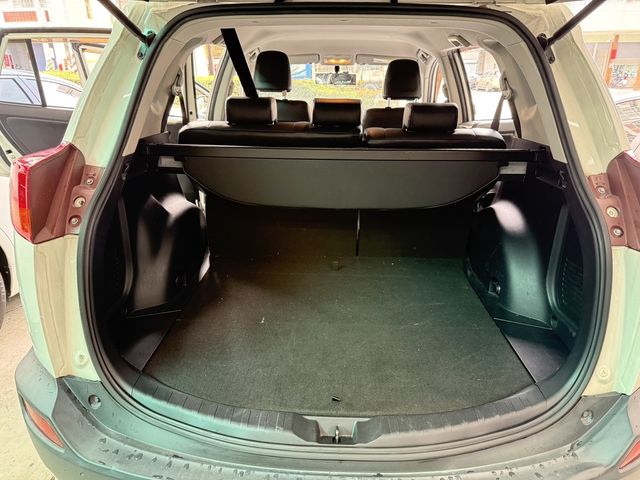 TOYOTA豐田 RAV4  第13張相片
