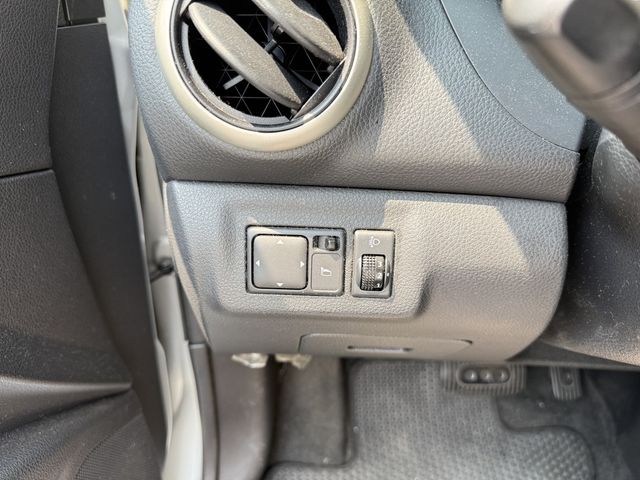 NISSAN日產 LIVINA  第11張相片
