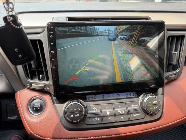 TOYOTA豐田 RAV4  第12張相片