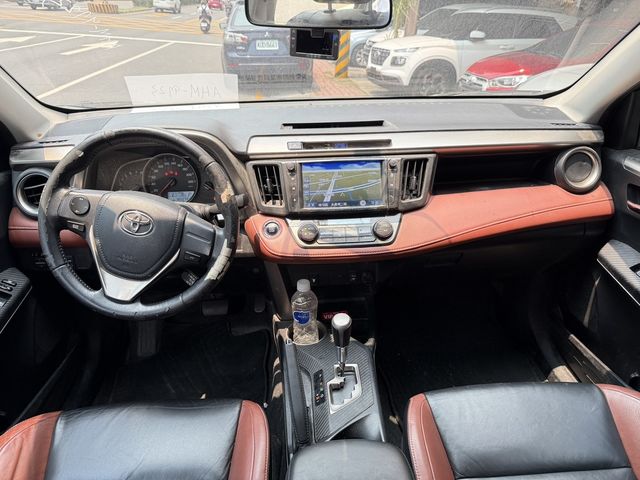 TOYOTA豐田 RAV4  第8張相片