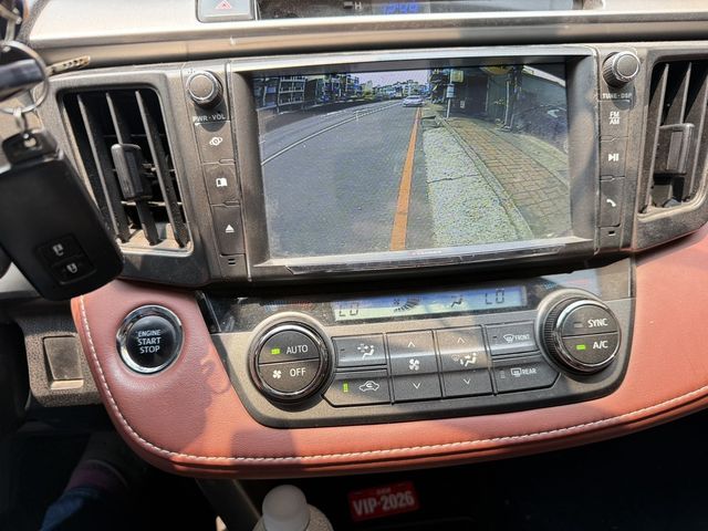 TOYOTA豐田 RAV4  第11張相片