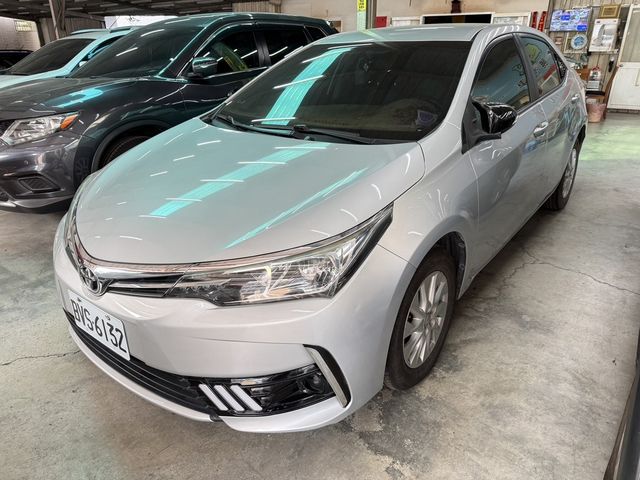TOYOTA豐田 ALTIS  第2張相片
