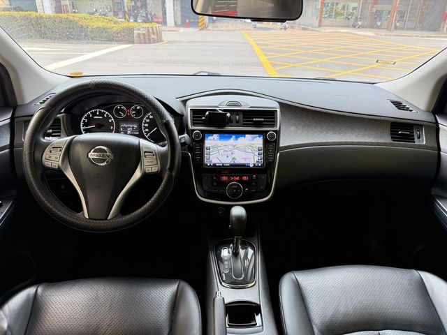 NISSAN日產 TIIDA  第8張相片