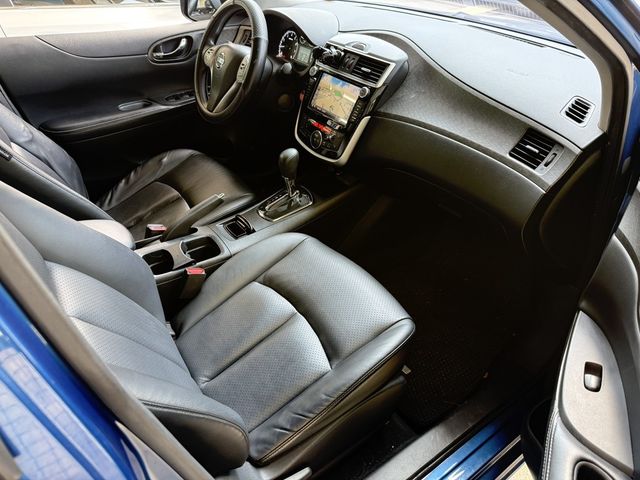 NISSAN日產 TIIDA  第15張相片