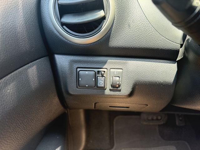NISSAN日產 LIVINA  第12張相片