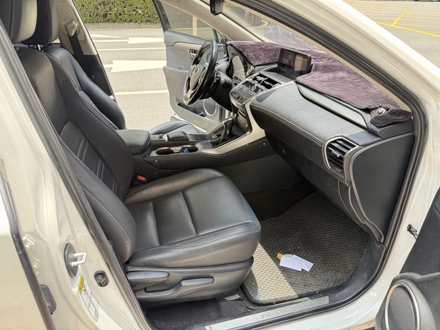 LEXUS凌志 NX200  第14張相片