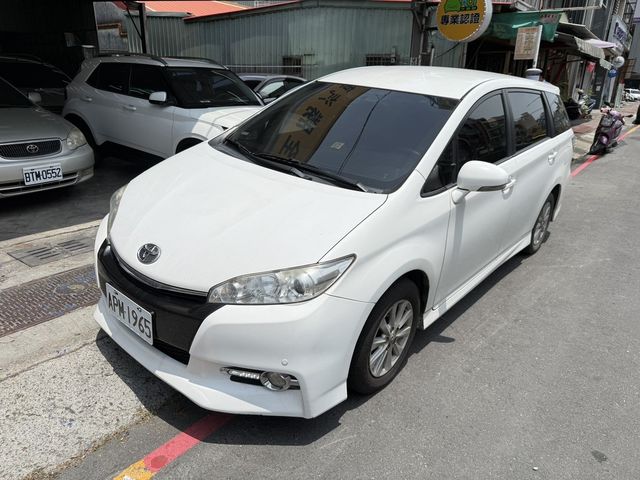 TOYOTA豐田 WISH  第2張相片