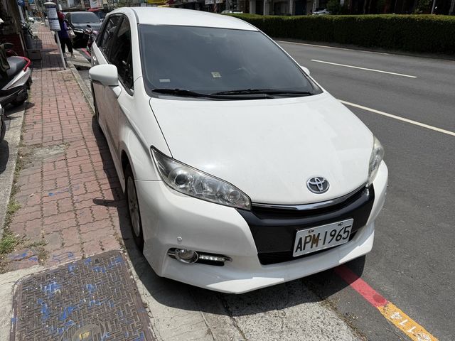 TOYOTA豐田 WISH  第5張相片
