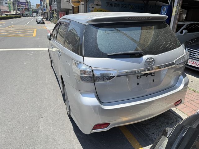 TOYOTA豐田 WISH  第3張相片