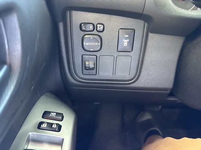 TOYOTA豐田 WISH  第12張相片