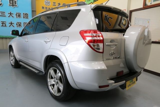 TOYOTA豐田 RAV4  第4張相片