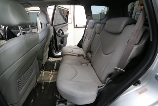 TOYOTA豐田 RAV4  第9張相片