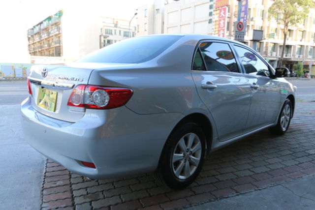 TOYOTA豐田 ALTIS  第2張相片