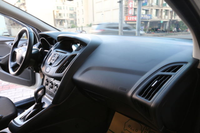 FORD福特 FOCUS  第15張相片