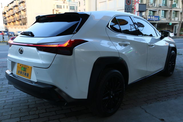 LEXUS凌志 UX200  第2張相片