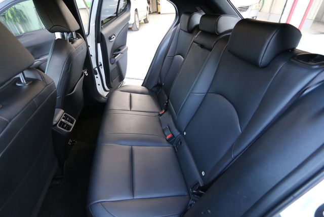 LEXUS凌志 UX200  第10張相片