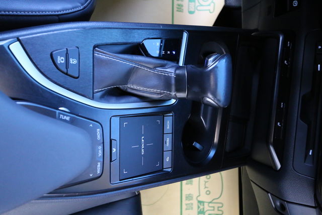 LEXUS凌志 UX200  第14張相片