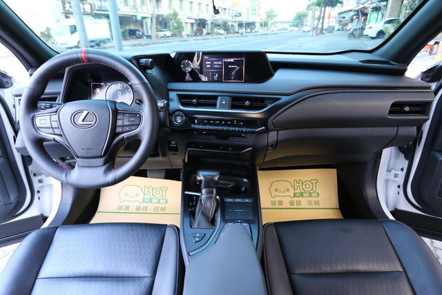 LEXUS凌志 UX200  第5張相片