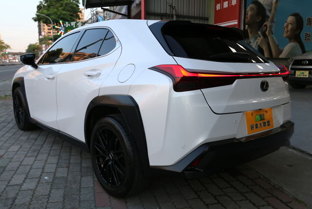 LEXUS凌志 UX200  第8張相片