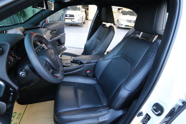 LEXUS凌志 UX200  第9張相片