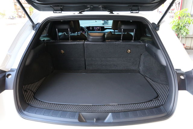 LEXUS凌志 UX200  第11張相片