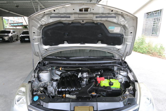 NISSAN日產 TIIDA  第6張相片