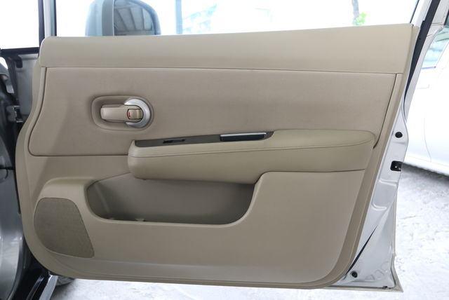 NISSAN日產 TIIDA  第17張相片