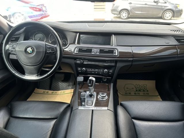 BMW寶馬 740LI  第6張相片