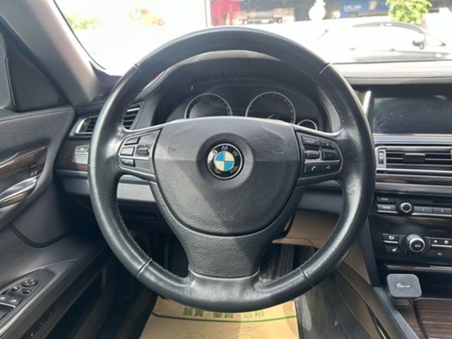 BMW寶馬 740LI  第7張相片
