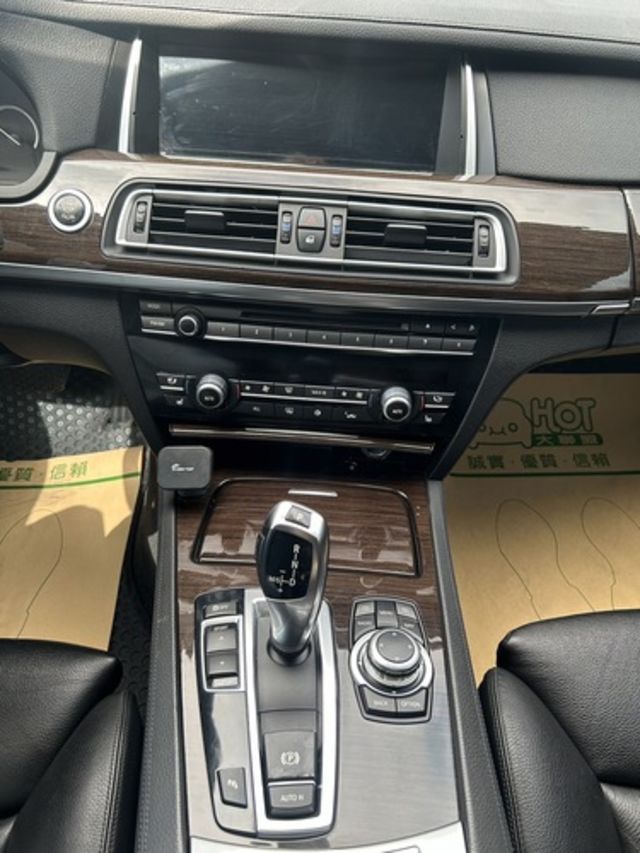 BMW寶馬 740LI  第8張相片