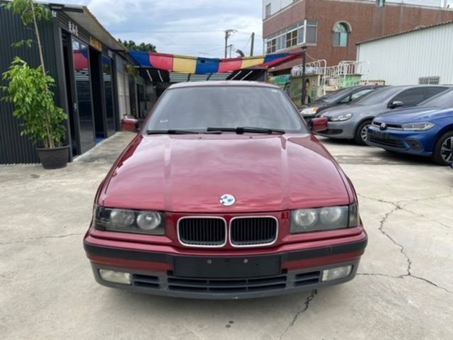 BMW寶馬 318I  第2張相片