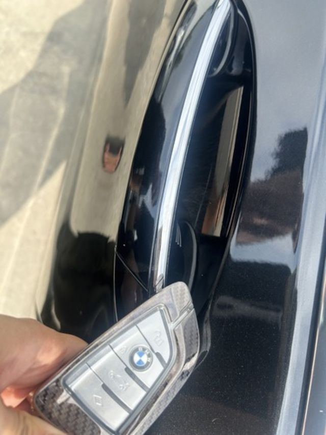 BMW寶馬 740LI  第18張相片