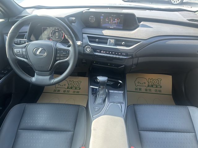 LEXUS凌志 UX200  第6張相片
