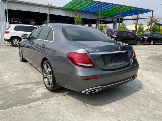 M-BENZ賓士 E200  第9張相片
