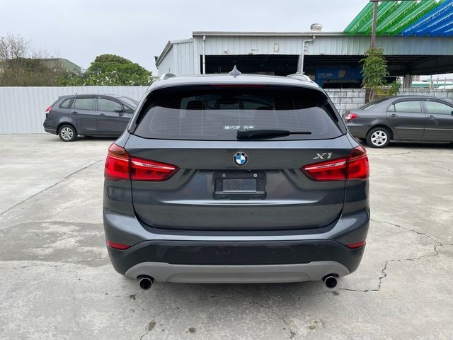 BMW寶馬 X1  第8張相片