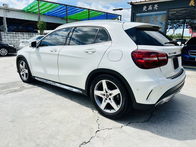 M-BENZ賓士 GLA180  第12張相片