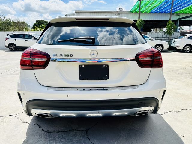 M-BENZ賓士 GLA180  第13張相片