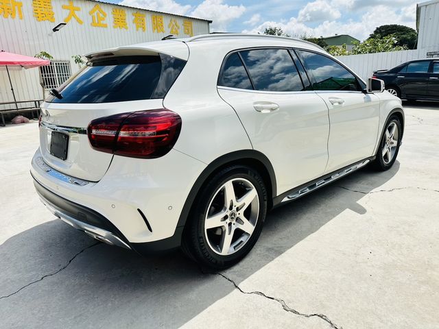 M-BENZ賓士 GLA180  第14張相片