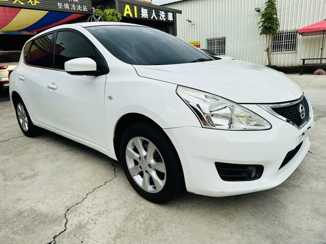 NISSAN日產 TIIDA  第3張相片