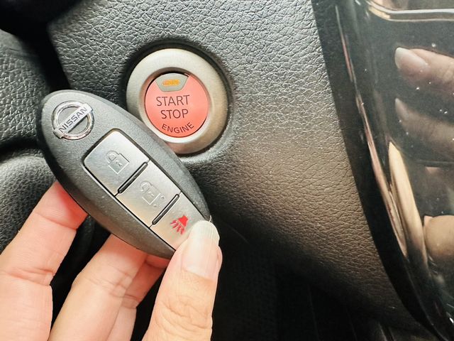 NISSAN日產 TIIDA  第6張相片