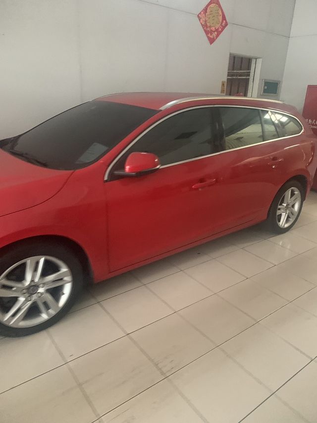 VOLVO富豪 V60  第3張相片