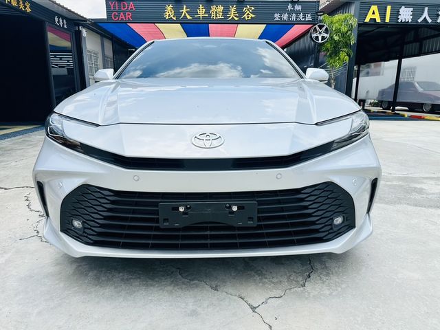TOYOTA豐田 CAMRY HYBRID  第2張相片
