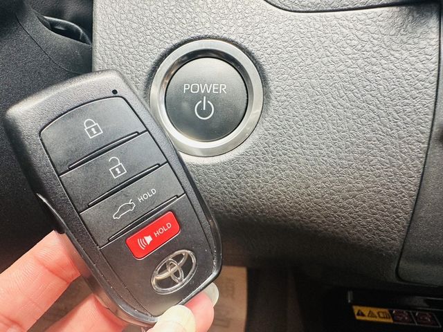TOYOTA豐田 CAMRY HYBRID  第6張相片