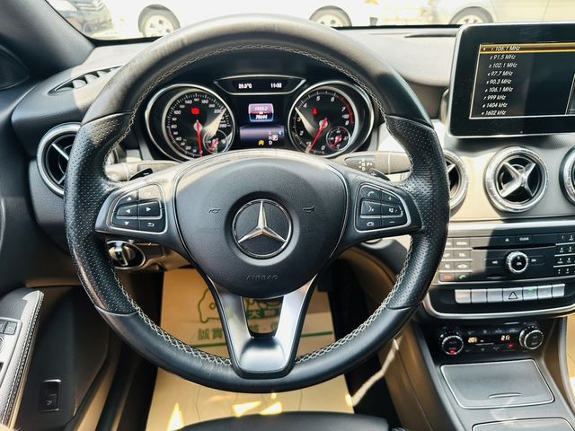 M-BENZ賓士 CLA200  第5張相片